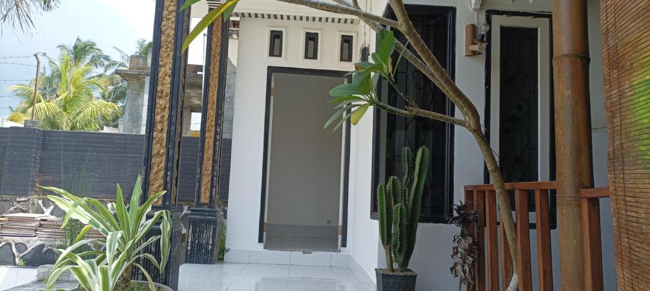 Mysha Guest House-Lombok เตเตบาตู ภายนอก รูปภาพ
