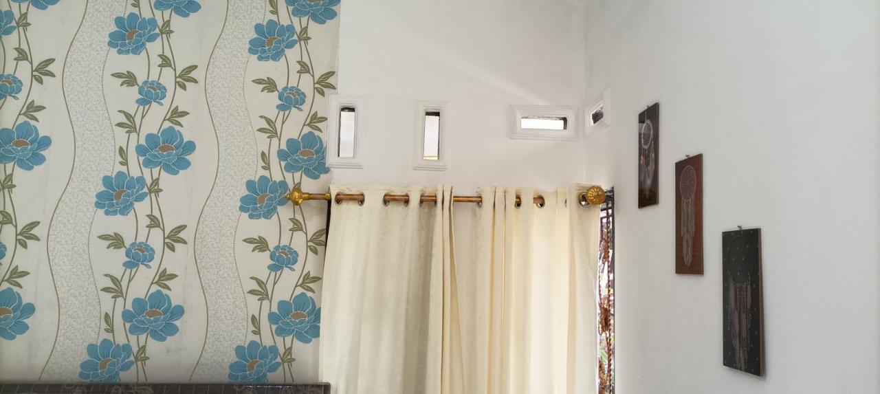 Mysha Guest House-Lombok เตเตบาตู ภายนอก รูปภาพ