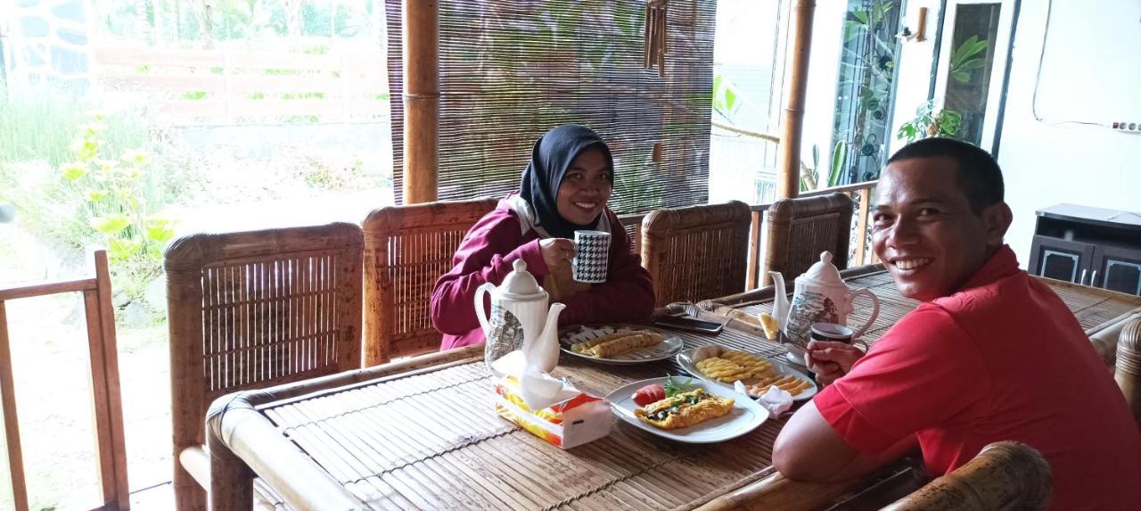 Mysha Guest House-Lombok เตเตบาตู ภายนอก รูปภาพ